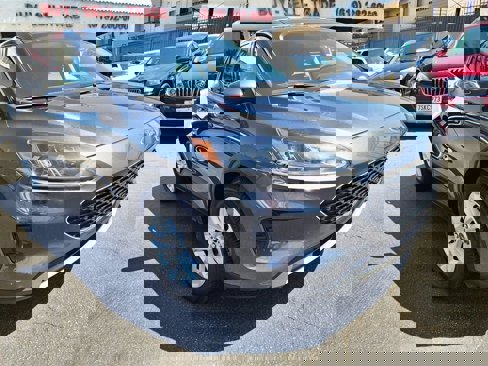 Used 2020 Ford Escape SE image 12