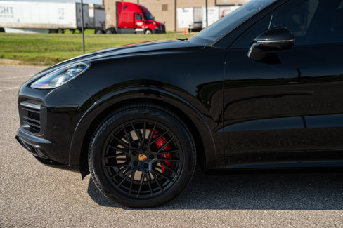 Used 2021 Porsche Cayenne GTS image 23