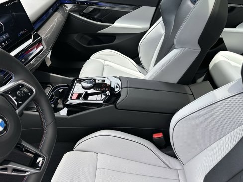 New 2026 BMW M5 w/ Executive Package image 25