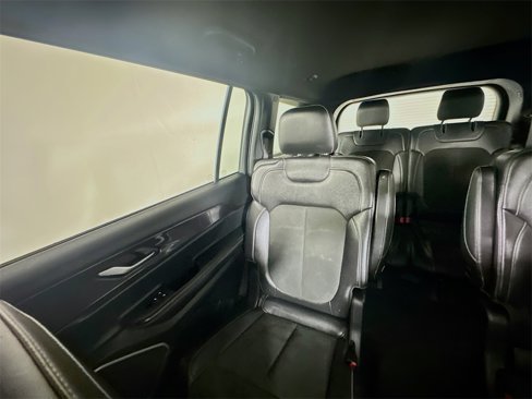 Used 2021 Jeep Grand Cherokee L Laredo image 12