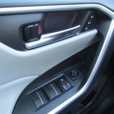 Used 2024 Toyota RAV4 XLE Premium image 17