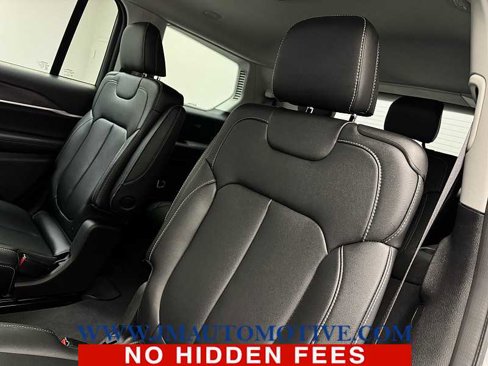 Used 2023 Jeep Grand Cherokee L Limited image 16
