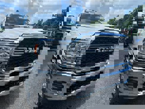 New 2024 RAM 2500 Tradesman w/ Chrome Appearance Group image 4