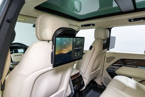 Used 2024 Land Rover Range Rover SE image 32
