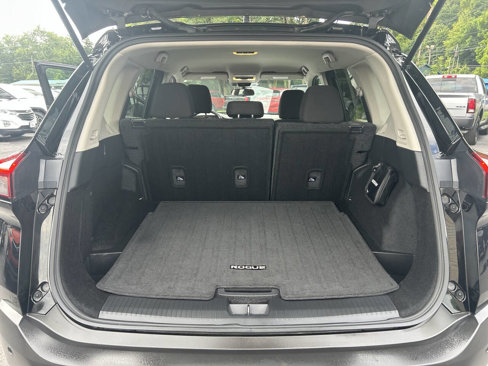 Used 2023 Nissan Rogue S image 34