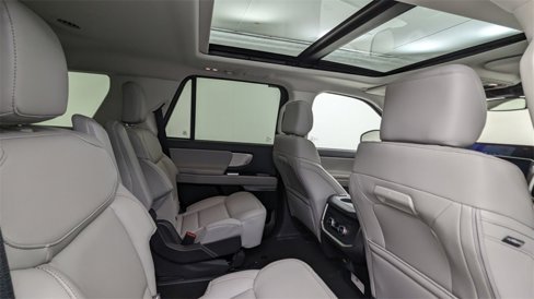 New 2025 Ford Expedition Active image 41