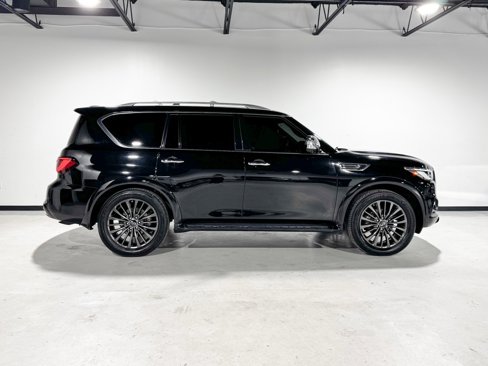 Used 2023 INFINITI QX80 Sensory image 11