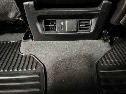 Used 2024 Chevrolet Silverado 3500 LTZ image 21