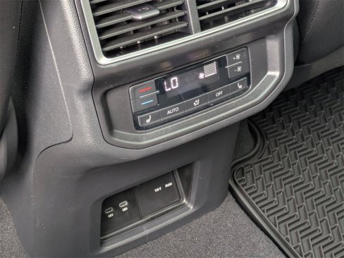 New 2025 Volkswagen Atlas SEL image 25