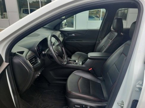 Used 2022 Chevrolet Equinox RS w/ RS Leather Package image 11