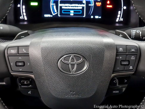 Used 2025 Toyota Camry SE image 18