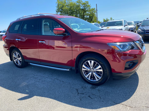 Used 2020 Nissan Pathfinder SL image 3