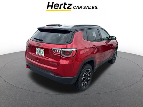 Used 2025 Jeep Compass Trailhawk image 6