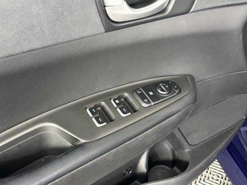 Used 2018 Kia Optima S w/ Panoramic Sunroof Package image 27