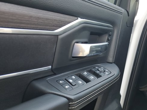 Used 2025 RAM 2500 Laramie image 7