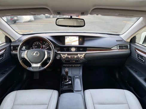 Used 2015 Lexus ES 350 image 32