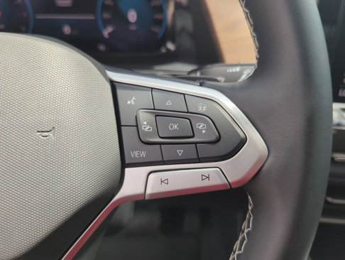 New 2025 Volkswagen Atlas SE image 23