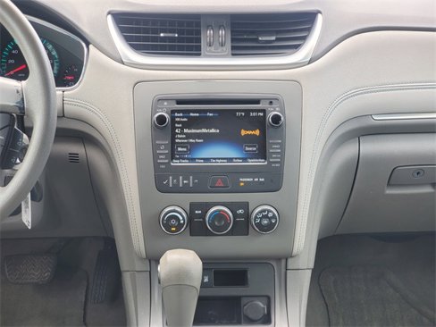 Used 2013 Chevrolet Traverse LS image 25