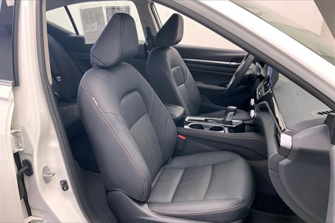Certified 2024 Nissan Altima 2.5 SR w/ SR Premium Package image 6