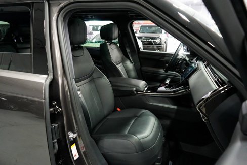 Used 2025 Land Rover Range Rover Sport Dynamic SE image 15