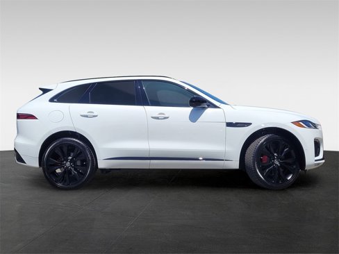 New 2026 Jaguar F-PACE R-Dynamic S image 3