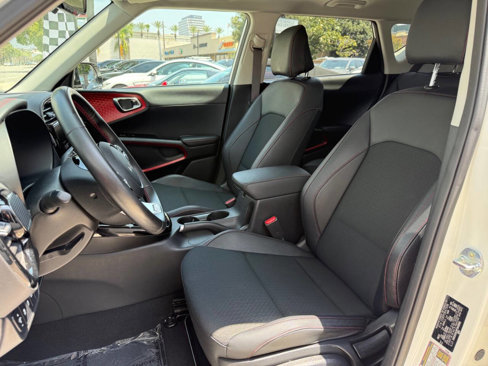 Used 2023 Kia Soul GT-Line image 22