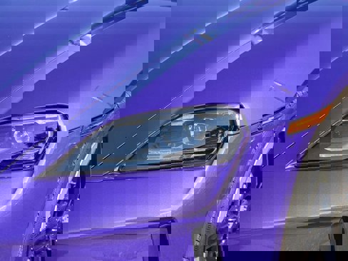 Used 2025 Porsche Taycan image 19