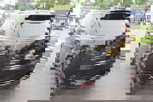 Used 2024 Land Rover Range Rover Autobiography image 2