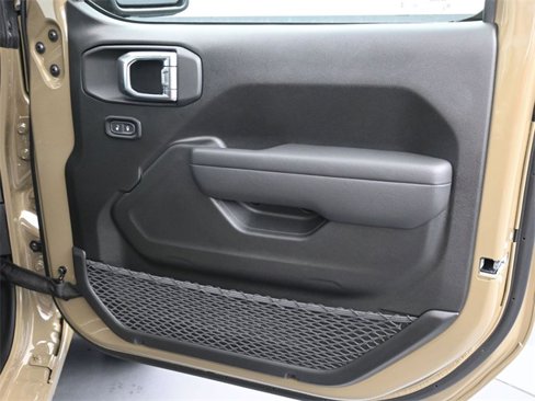 New 2025 Jeep Gladiator Sport image 11