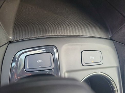 Used 2022 Chevrolet Equinox RS w/ RS Leather Package image 37