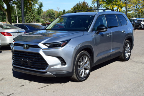 Used 2024 Toyota Grand Highlander AWD image 3
