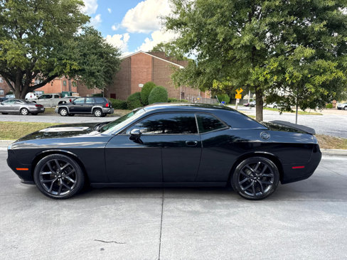 Used 2019 Dodge Challenger R/T w/ Blacktop Package image 7
