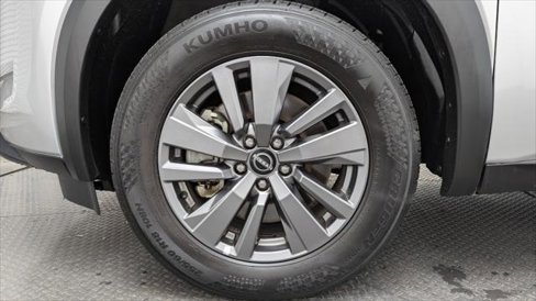 Used 2025 Nissan Pathfinder SV image 30