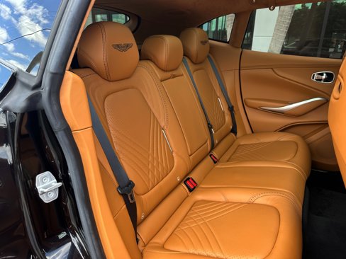 Used 2021 Aston Martin DBX image 47