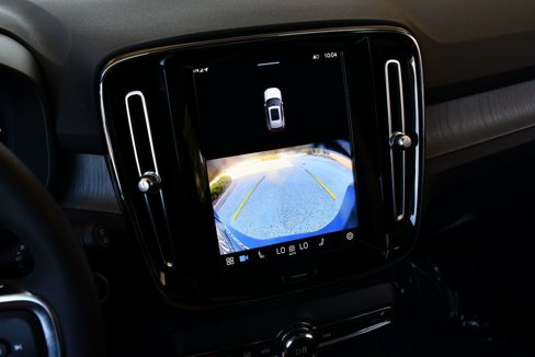 Used 2024 Volvo XC40 B5 Plus image 50