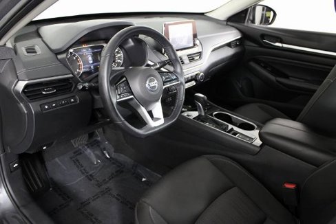 Certified 2021 Nissan Altima 2.5 SV w/ SV Premium Package image 4