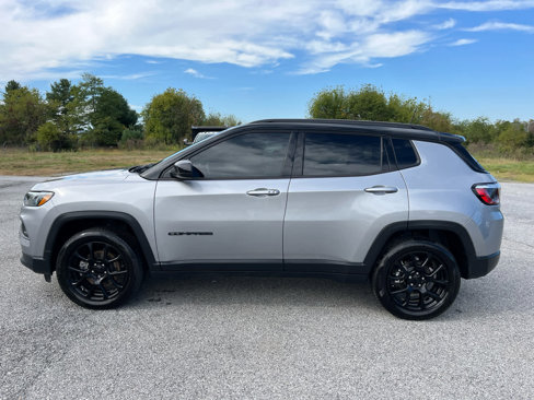 Used 2022 Jeep Compass Altitude w/ Sun and Sound Group image 7