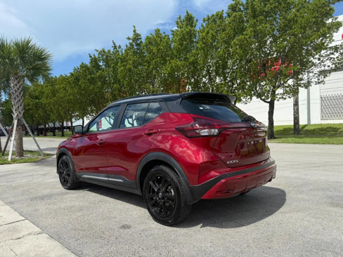 Used 2022 Nissan Kicks SR image 8