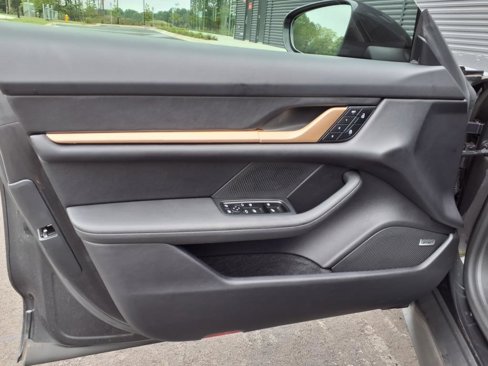 Used 2025 Porsche Taycan 4S image 8