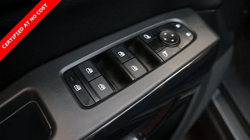 Used 2024 Nissan Pathfinder S image 28