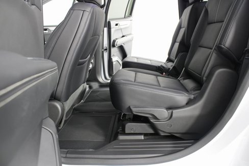 New 2025 GMC Acadia Elevation w/ Elevation Premium Package image 18