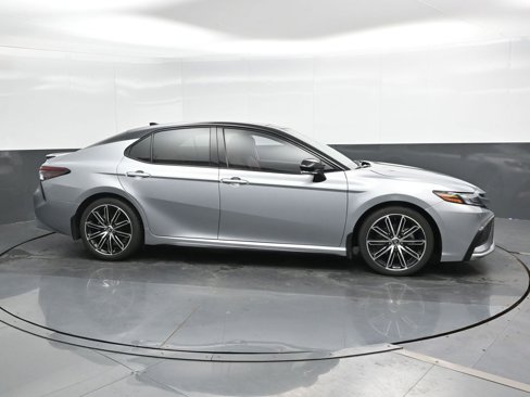 Used 2024 Toyota Camry XSE image 4