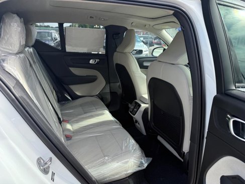New 2026 Volvo XC40 B5 Ultra w/ Climate Package image 5