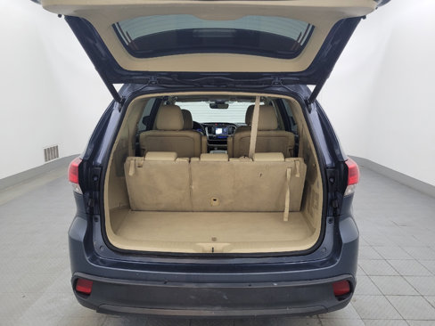 Used 2019 Toyota Highlander XLE image 29