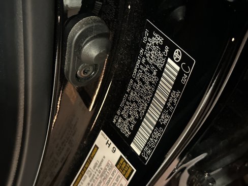 Used 2022 Toyota Prius Limited image 29