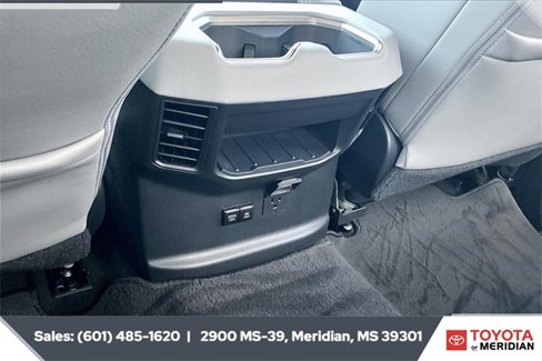 Used 2024 Toyota Tundra Limited image 24