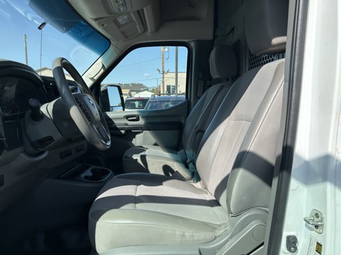 Used 2020 Nissan NV 2500 S image 8