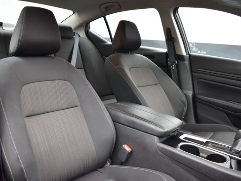 Used 2024 Nissan Altima 2.5 SV image 18