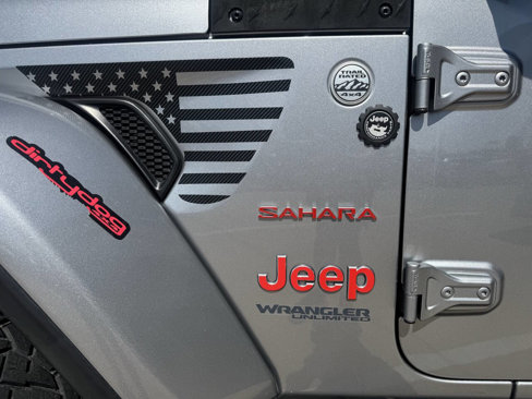 Used 2018 Jeep Wrangler Unlimited Sahara w/ Cold Weather Group image 20