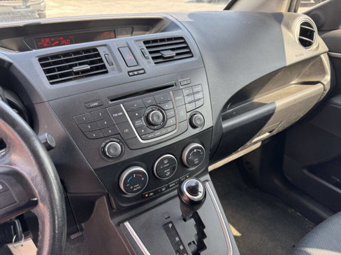 Used 2015 MAZDA MAZDA5 Touring image 13
